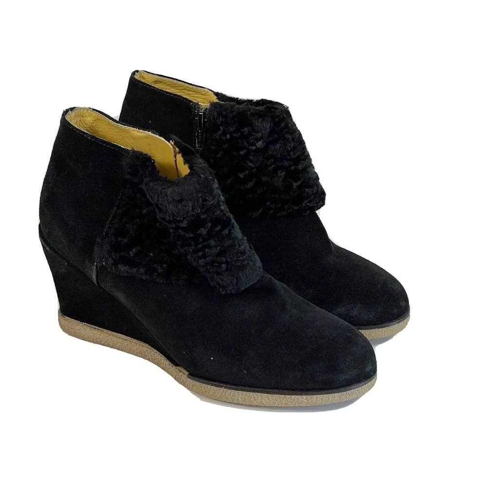 Bettye Muller Black Suede Leather Wedge Bootie Womens Size 38.5 Fur Side Zip